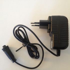 Navicom - Replacement 220V charger for RT420+ and RT420DSC+ handheld VHF