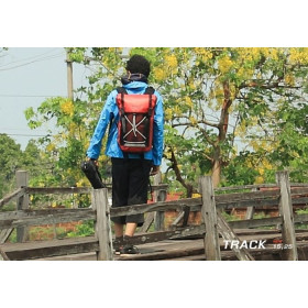 Roadster waterproof backpack Track from 15 to 25 liters